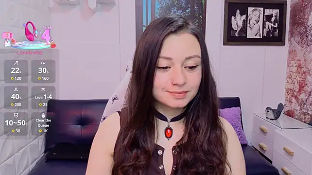 Eva_Roussell stripchat live cam model