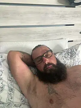 alphareign85 stripchat live cam model