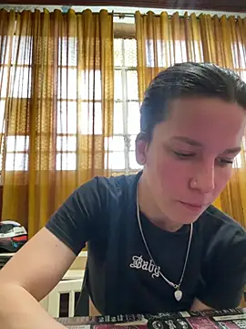 Melu12 stripchat live cam model