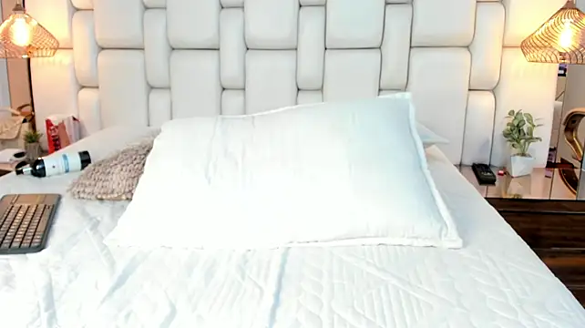 AshlyBella stripchat live cam model