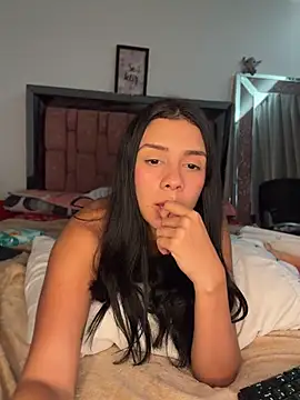 _ISA_LOVE__ stripchat live cam model