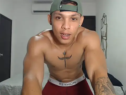 braddhott_ stripchat live cam model
