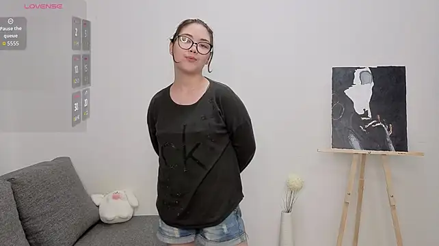 belaasi stripchat live cam model
