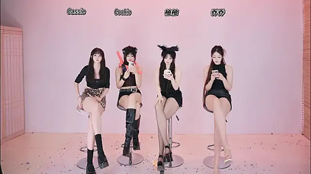 CQ-718 stripchat live cam model