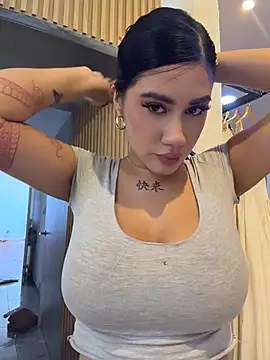 clarachanelricek stripchat live cam model
