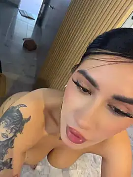 clarachanelricek stripchat live cam model