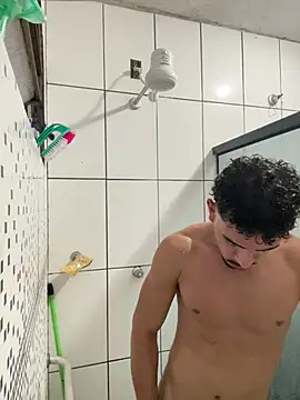 menoquarenta stripchat live cam model