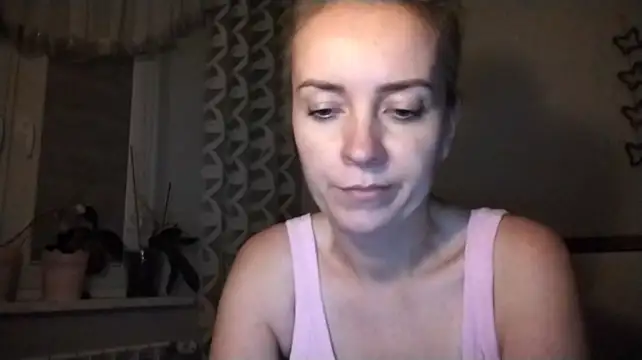 JenniferAlone stripchat live cam model