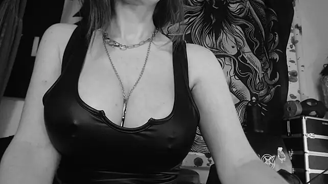 Silentmary stripchat live cam model