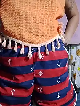 Hotmommax stripchat live cam model