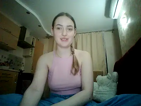 Lisanta stripchat live cam model