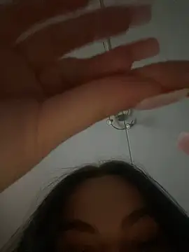 mellis001 stripchat live cam model