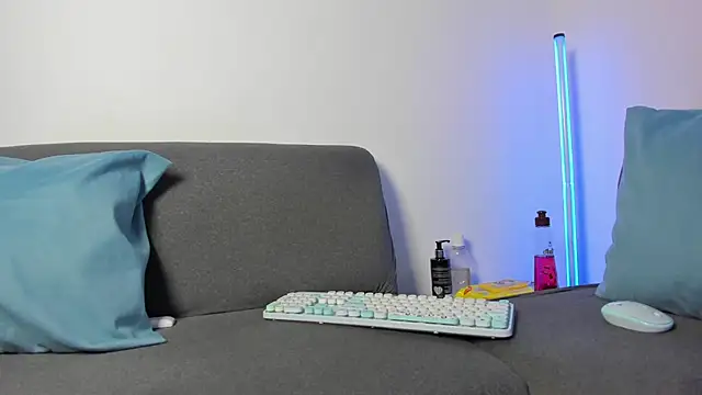 KylanDark stripchat live cam model