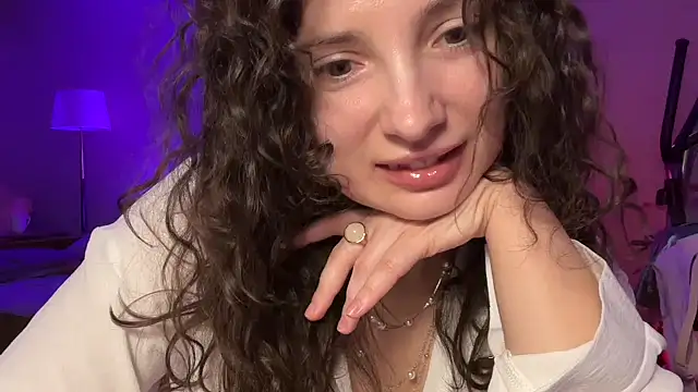 AnaVice stripchat live cam model