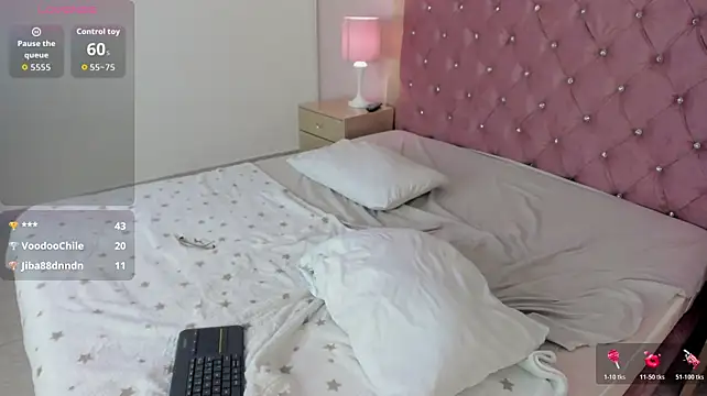 CameliaMilf stripchat live cam model
