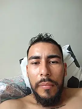 Vazquenuann stripchat live cam model