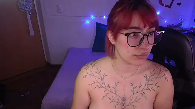 Miacatsito3 stripchat live cam model