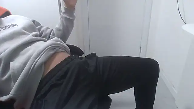 Lekezim stripchat live cam model
