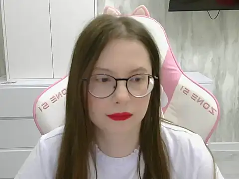 Elvirada stripchat live cam model
