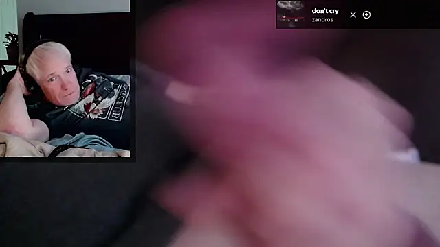 Snarfle82 stripchat live cam model