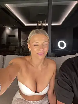 SexOnMyLvL stripchat live cam model