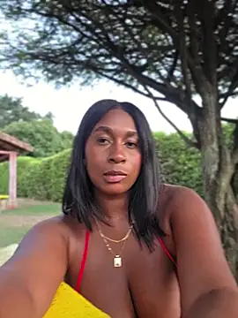 HanaThompson stripchat live cam model