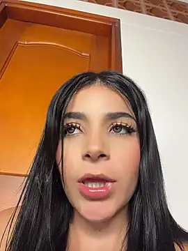 ArieliciousXXX stripchat live cam model