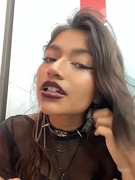 AMY-Wine stripchat live cam model