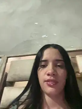 Valkiowen stripchat live cam model