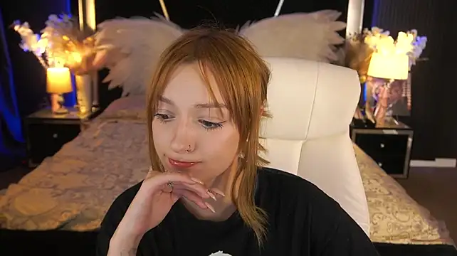 LizzaMoonn stripchat live cam model