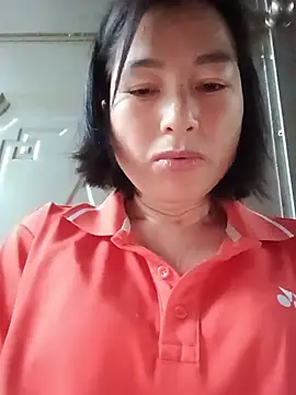 Yuzi-i stripchat live cam model
