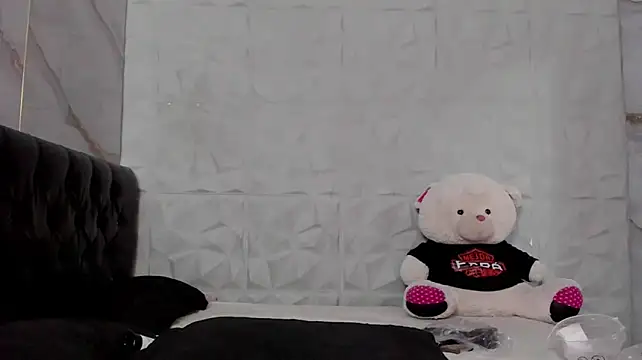 rosalia-04 stripchat live cam model