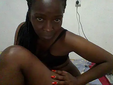 LunaGlower stripchat live cam model