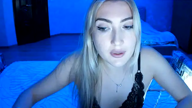 Mira_rooy stripchat live cam model