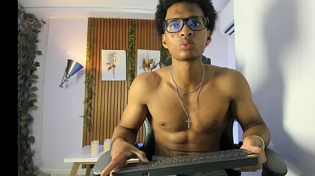 Kendo_720 stripchat live cam model
