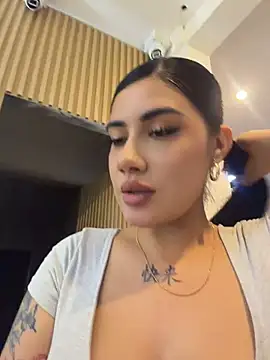clarachanelricek stripchat live cam model
