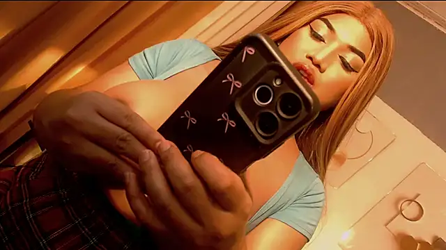 Chichiloeps stripchat live cam model