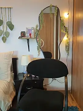 MailynFoxx stripchat live cam model