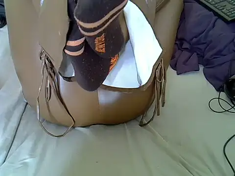 petitegirl43 stripchat live cam model