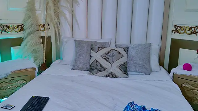 DianaPipper stripchat live cam model