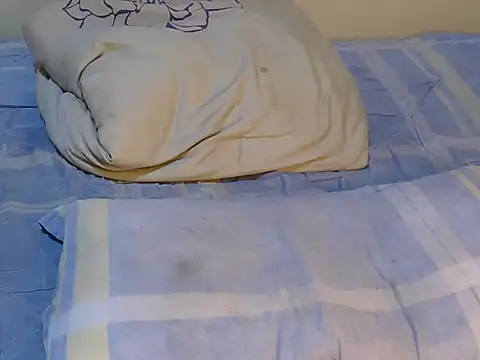 Trize1 stripchat live cam model
