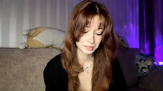 MonaLush stripchat live cam model