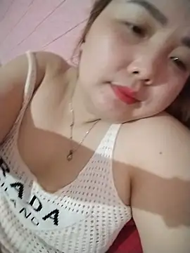 Tindraa1 stripchat live cam model