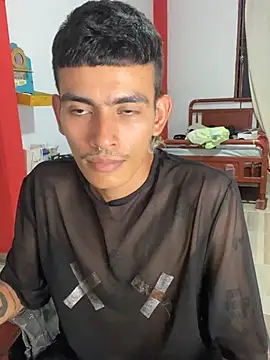 sorry-mom69 stripchat live cam model