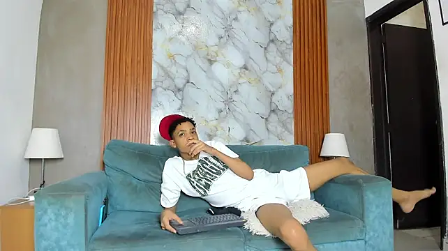 LOVE_GUYS1 stripchat live cam model