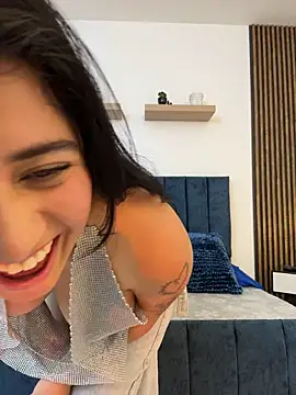 KallyMyller1 stripchat live cam model