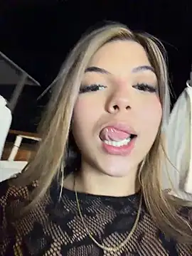 AngelBlushXXX stripchat live cam model
