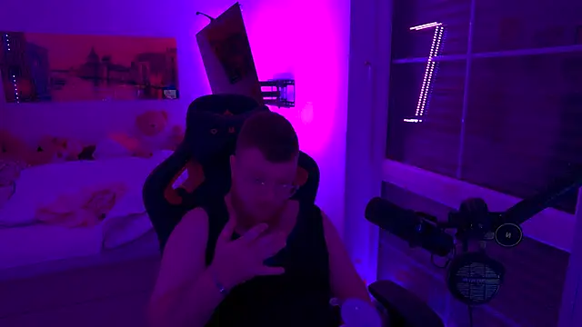latexmarco stripchat live cam model