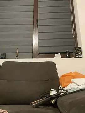 Qnitca stripchat live cam model