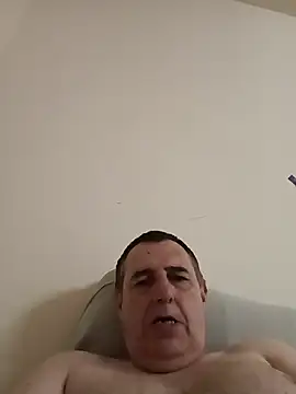 Antontour7519 stripchat live cam model